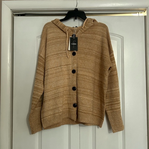 Flamingo hooded sweater. - Picture 3 of 5